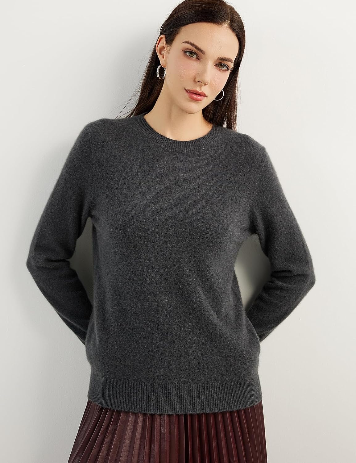 Women's luxe cashmere crew neck sweater