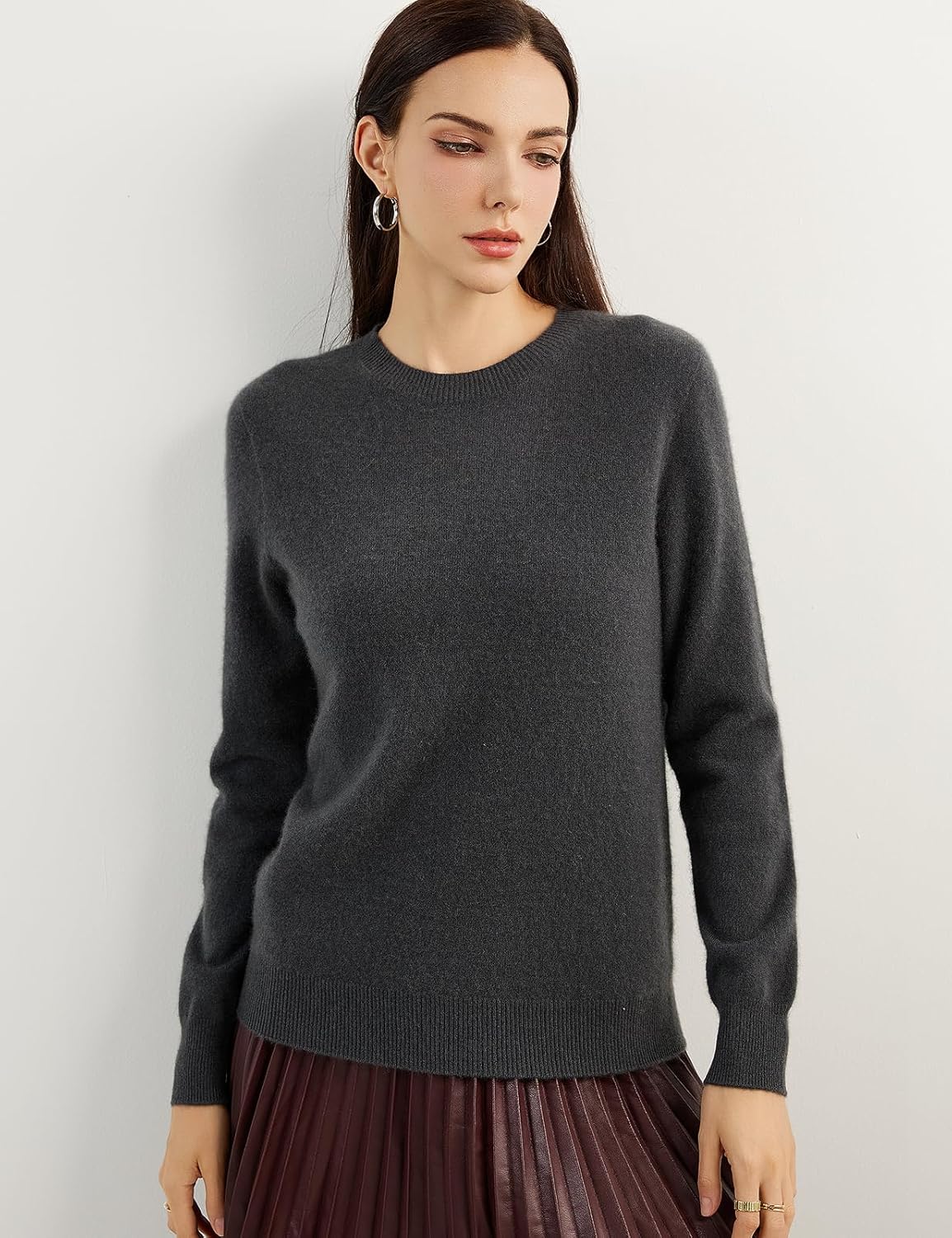 Women's luxe cashmere crew neck sweater