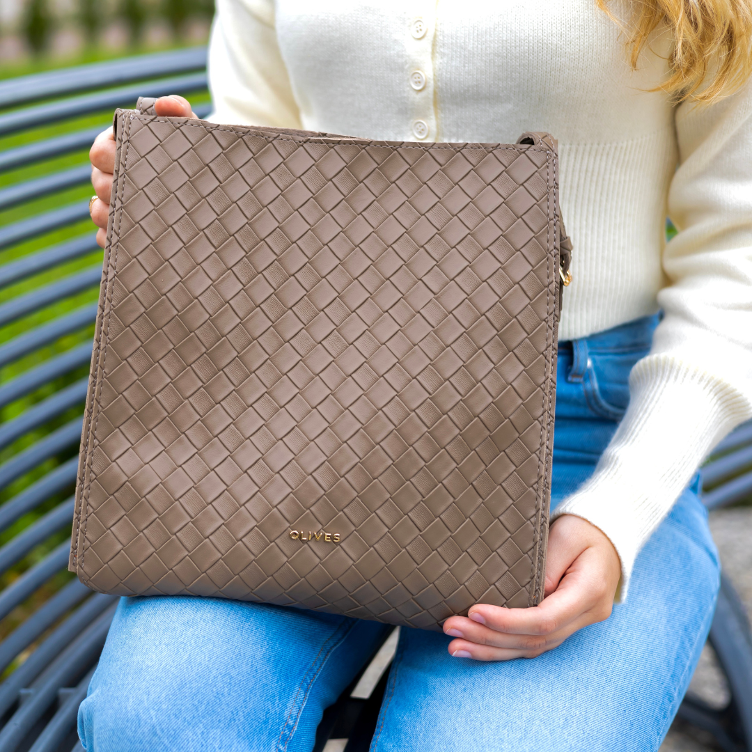 Vegan leather shoulder tote bag