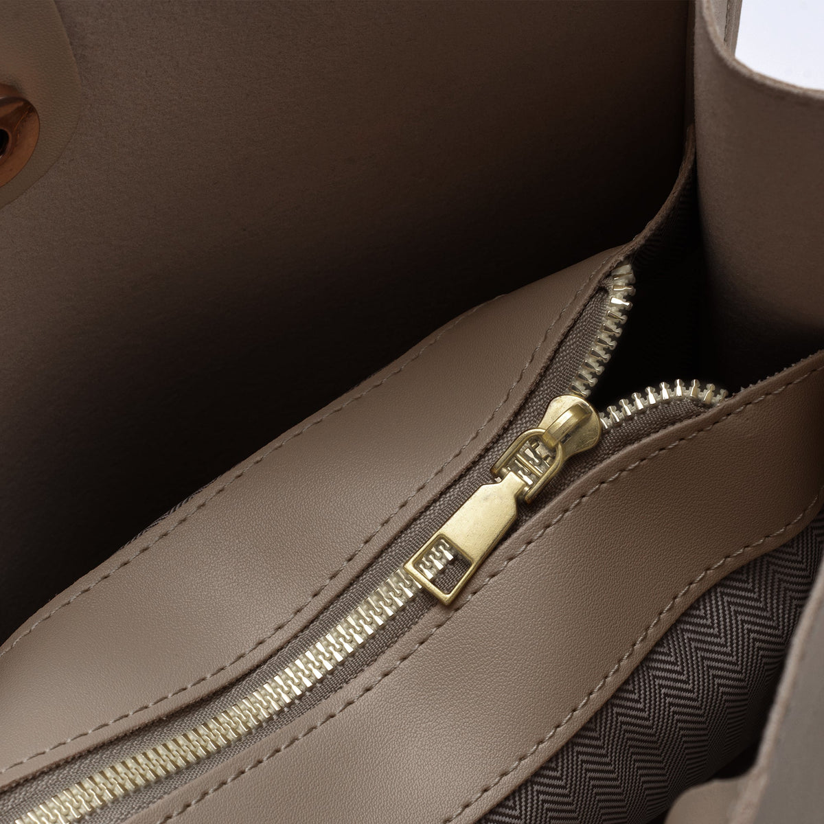 Vegan leather shoulder tote bag