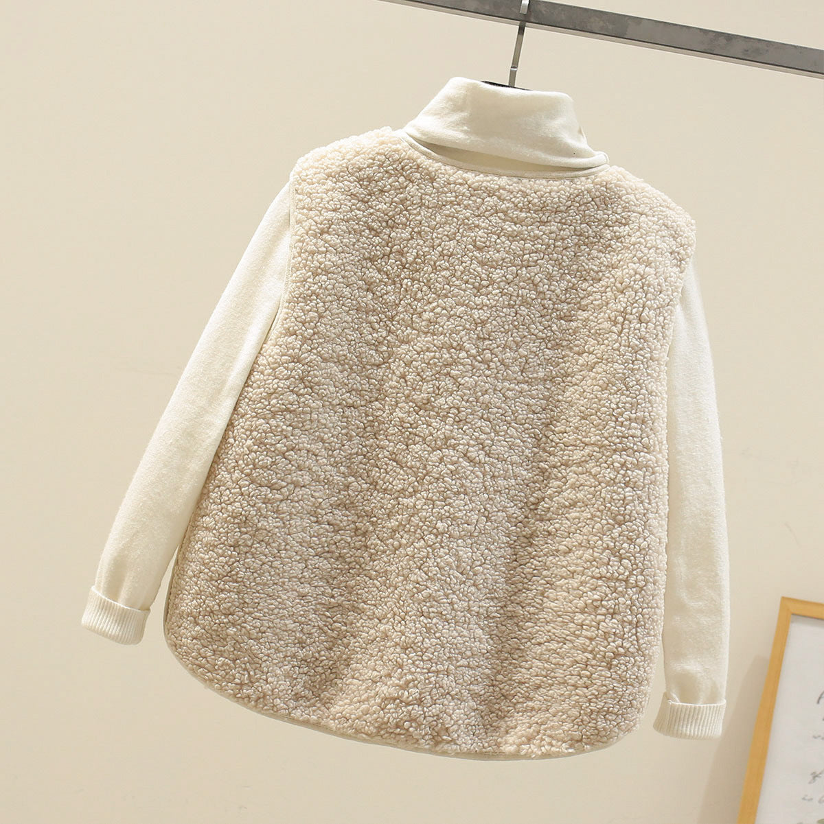 Classic Lambswool Knit Vest