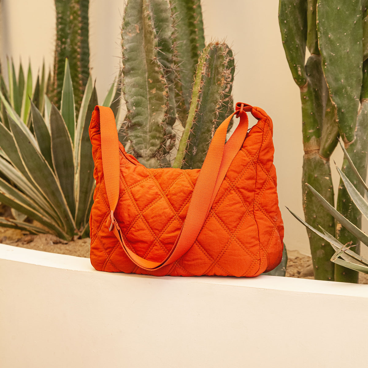 Women's chic quilted puffer shoulder bag