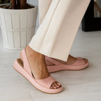 Women's cushioned sandals featuring an ergonomic design for comfort, perfect for summer outings and casual wear. 5