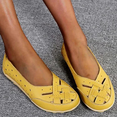 Comfortable women's supportive loafers designed for daily walking, featuring cushioned insoles and flexible soles for all-day wear. 6