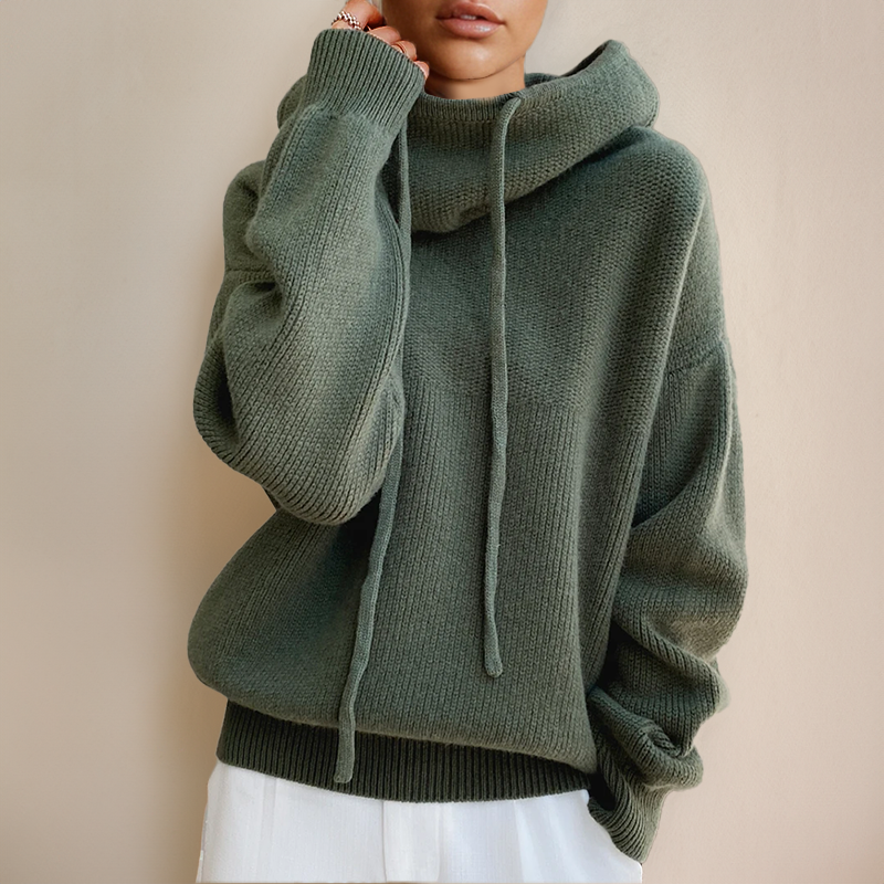Fine knit merino wool turtleneck sweater in green